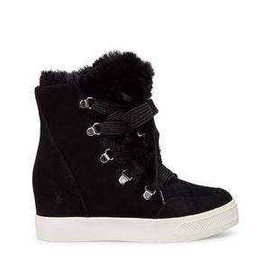NWOT Steve Madden high top shoes